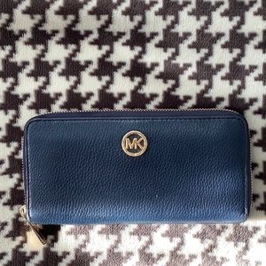 Michael Kors Leather Zip Around Wallet